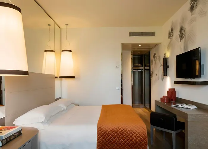 מלון Starhotels Echo מילאנו