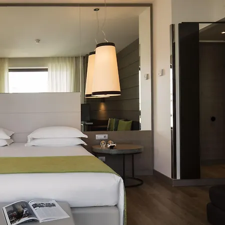 Ξενοδοχείο Starhotels Echo 4*