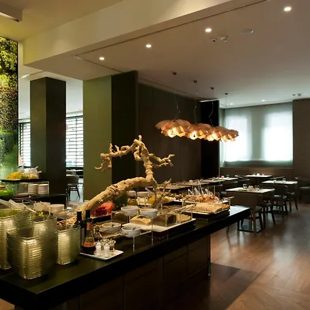 Starhotels Echo Otel Milano