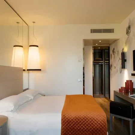 Otel Starhotels Echo Milano