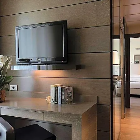 Starhotels Echo מלון 4*