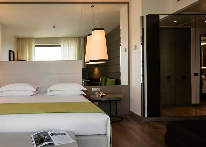 スターホテルズ エコー 4*