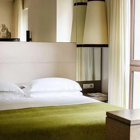 星际埃科酒店 4*