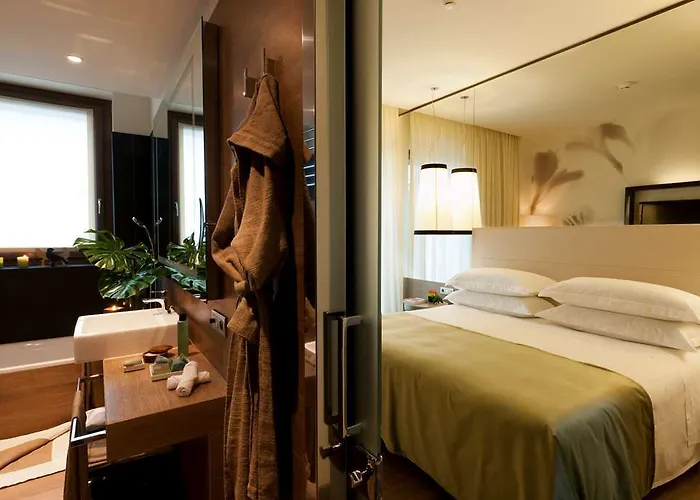 Starhotels Echo Hotel 4*